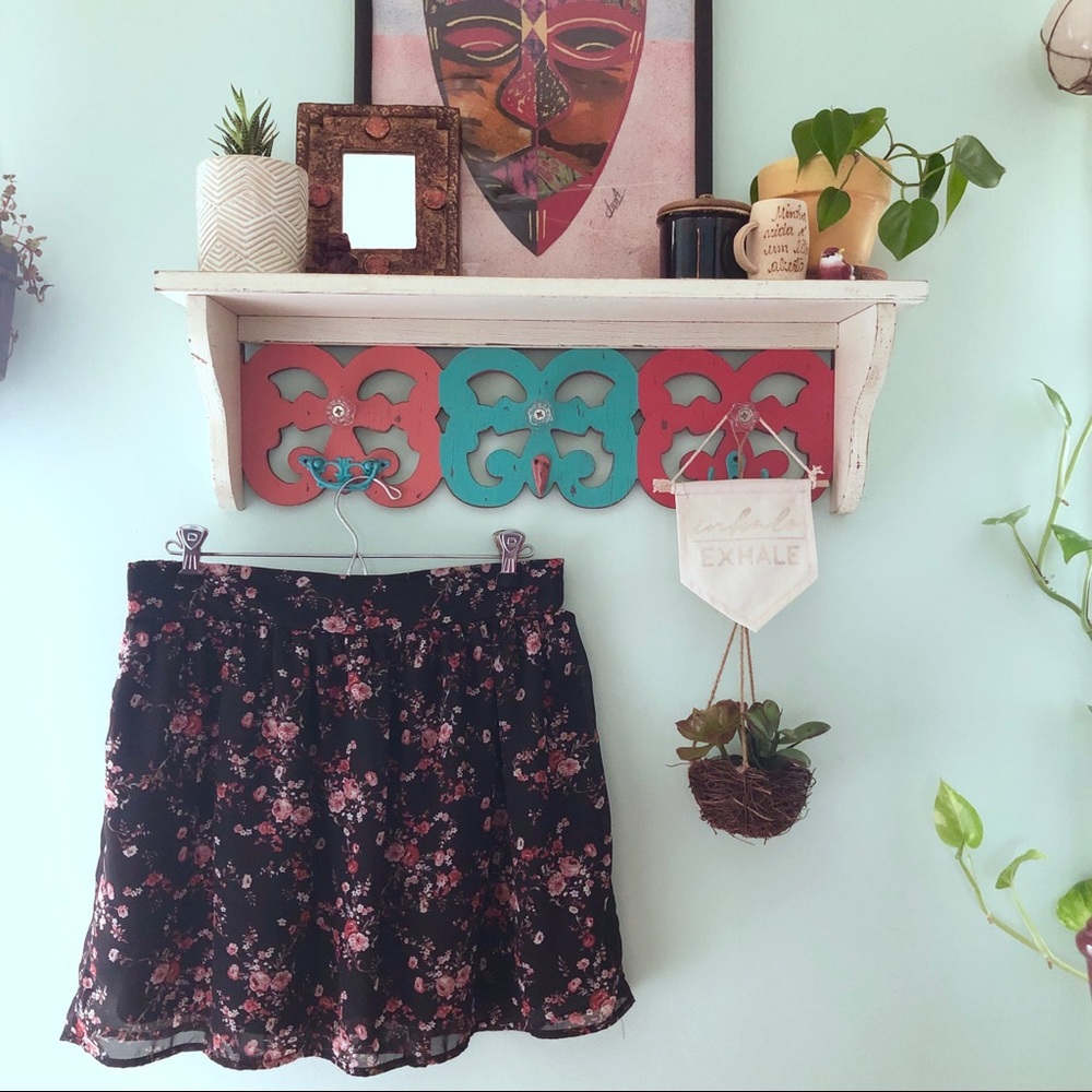 Floral print skirt